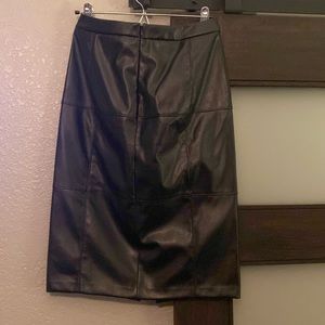 Size 4 WHBM faux leather pencil skirt
